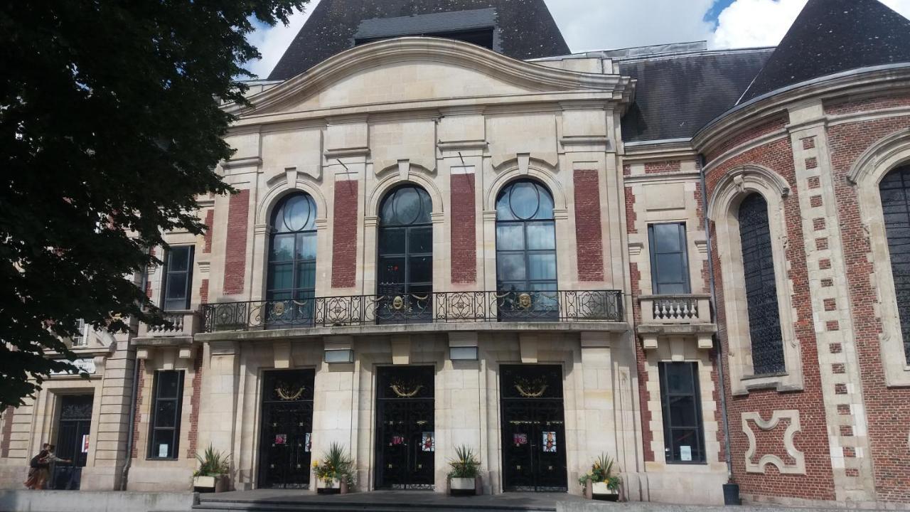 Loft 4 Du Temple Hypercentre & Parking Apartment Cambrai Exterior foto